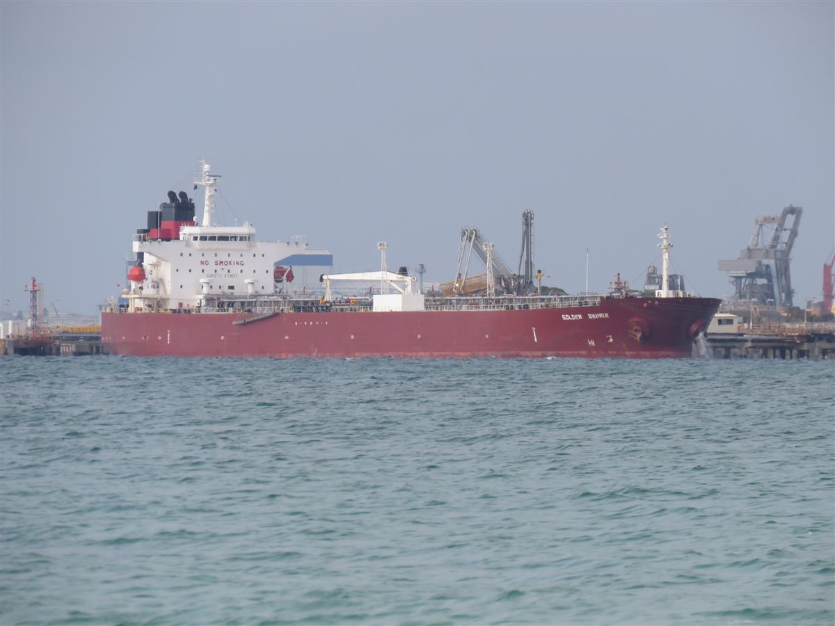 Oil tanker traffic tied to iran war stock market impact through energy prices